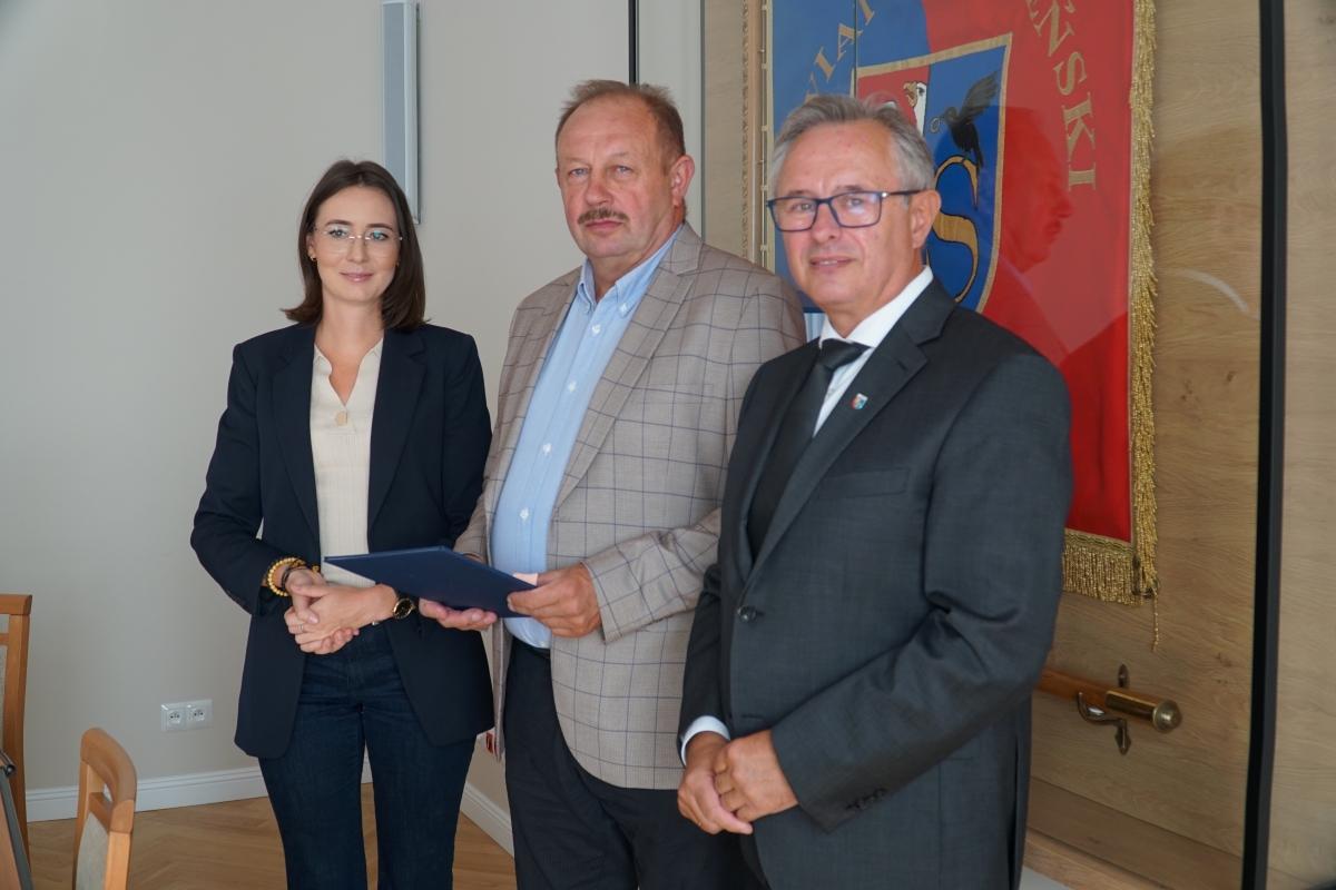Zdjęcie przedstawia starost&oacute;w zwoleńskich oraz starostę dożynkowego w 2026 r.